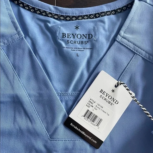 Beyond scrubs periwinkle sunny v-neck top in ceil - Picture 2 of 5